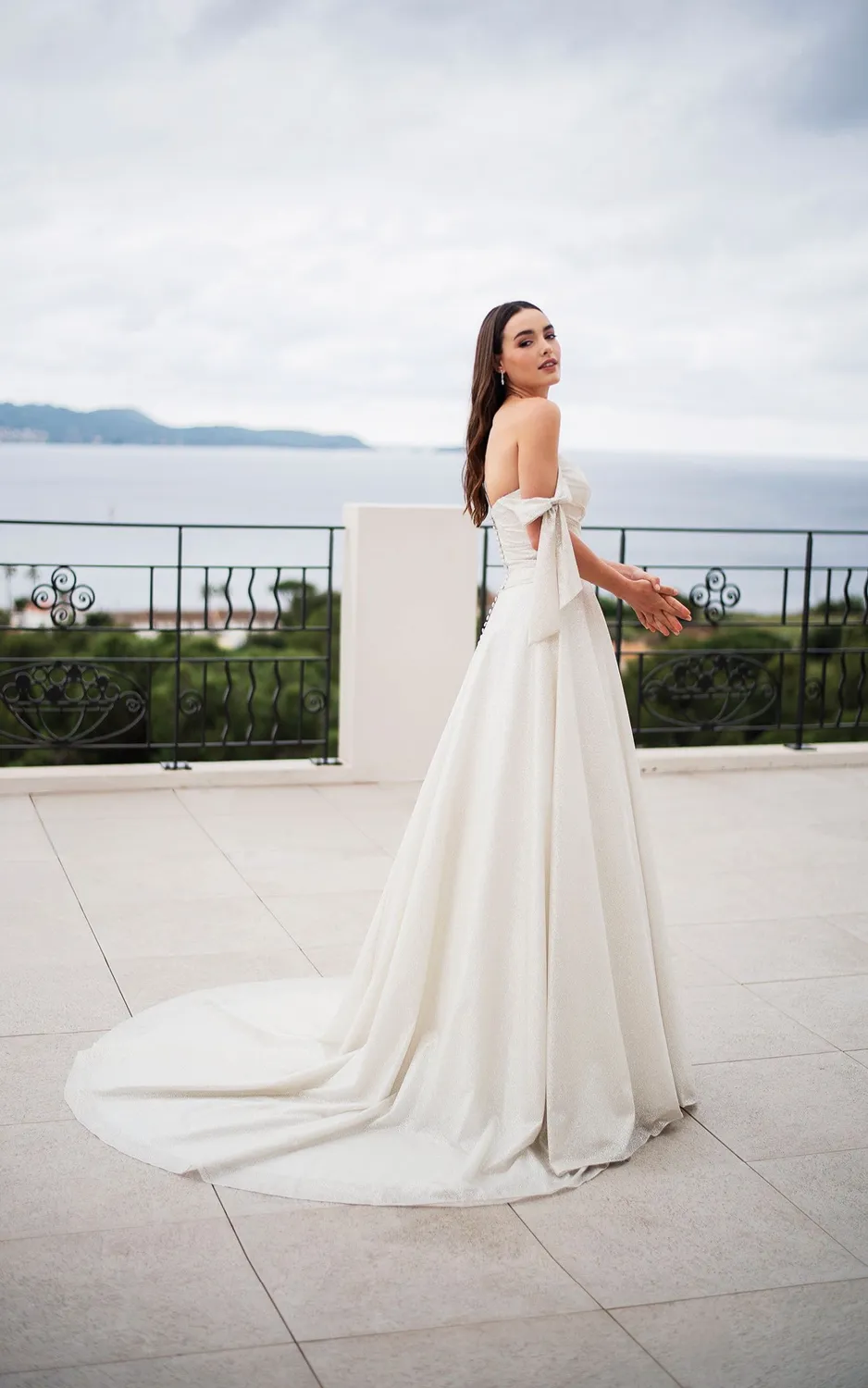 Bella by Eglantine BEL22533 brudekjole