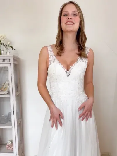 Sanna Lindström Aurora brudekjole Ivory str. 42 & 50 blonde