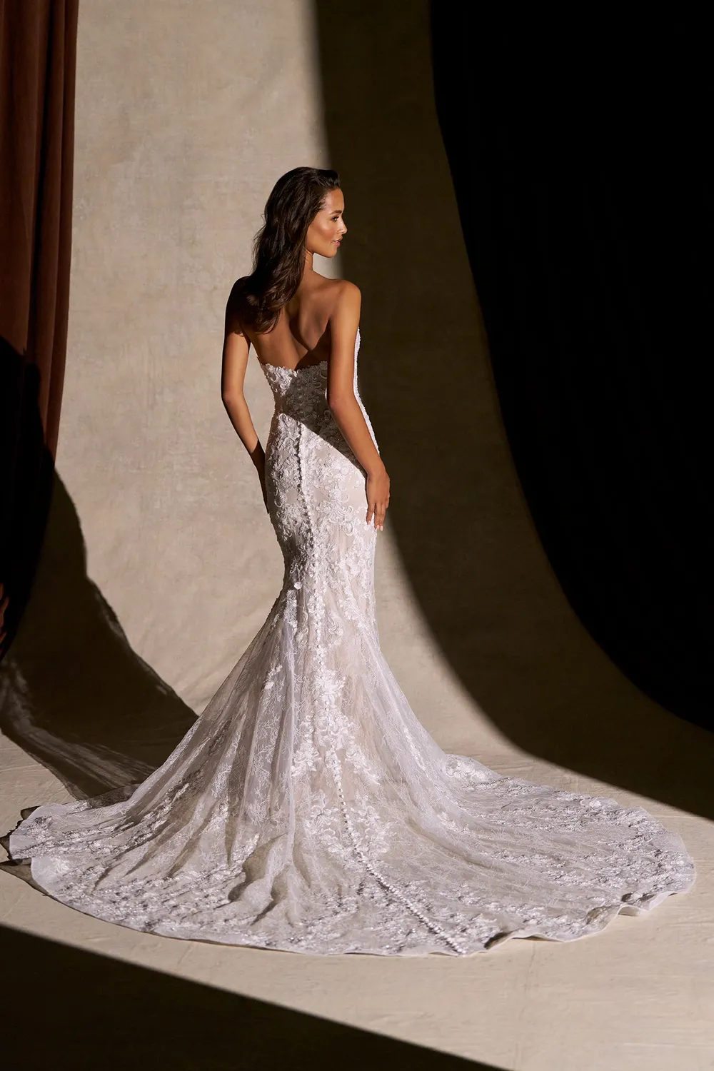 Allure Bridal Couture C844 brudekjole blonde stropløs ivory