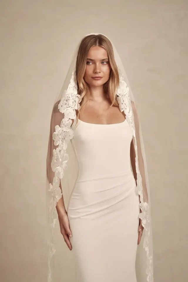 Made With Love Bridal Elsie brudeslør blondekant