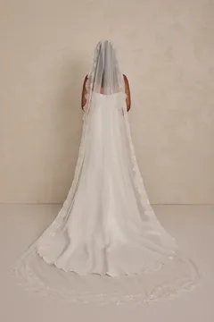 Made With Love Bridal Alice brudeslør chantilly blonde