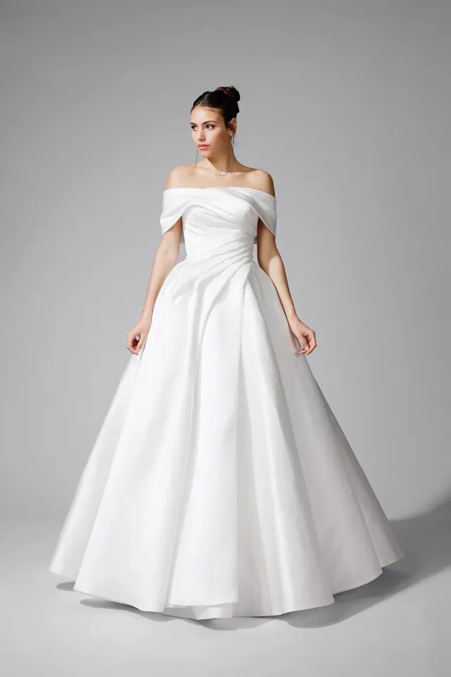 Bella by Eglantine BEL22735 brudekjole satin ivory eller hvid