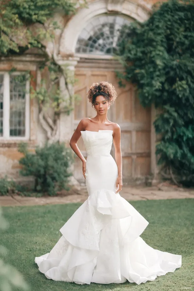 Allure Bridal Disney D468 Tiana brudekjole ivory