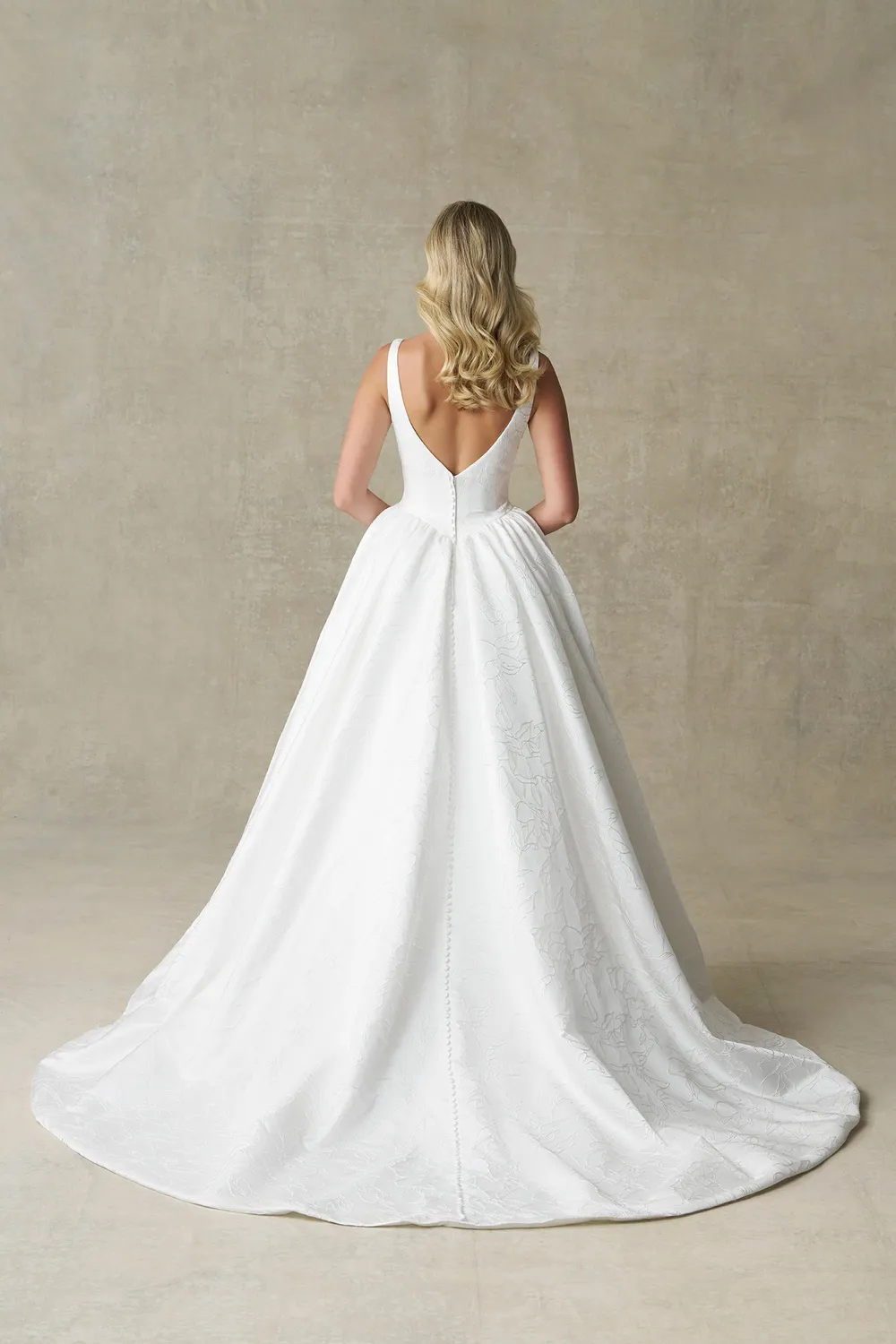 Allure Bridal Allure Romance R3987 brudekjole Ivory satin jacquard balkjole