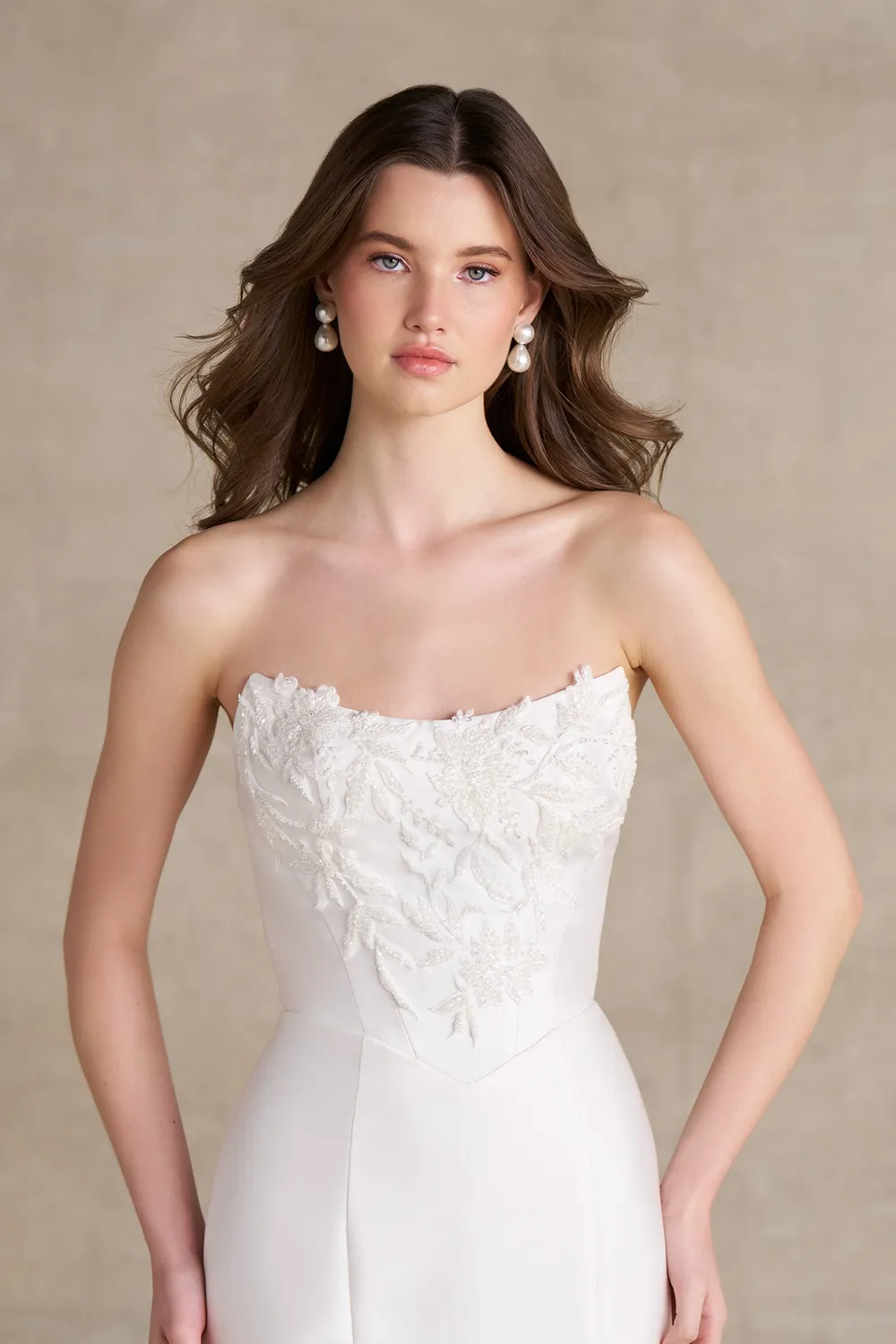 Allure Bridal R3981 brudekjole ivory mikado fit-and-flare