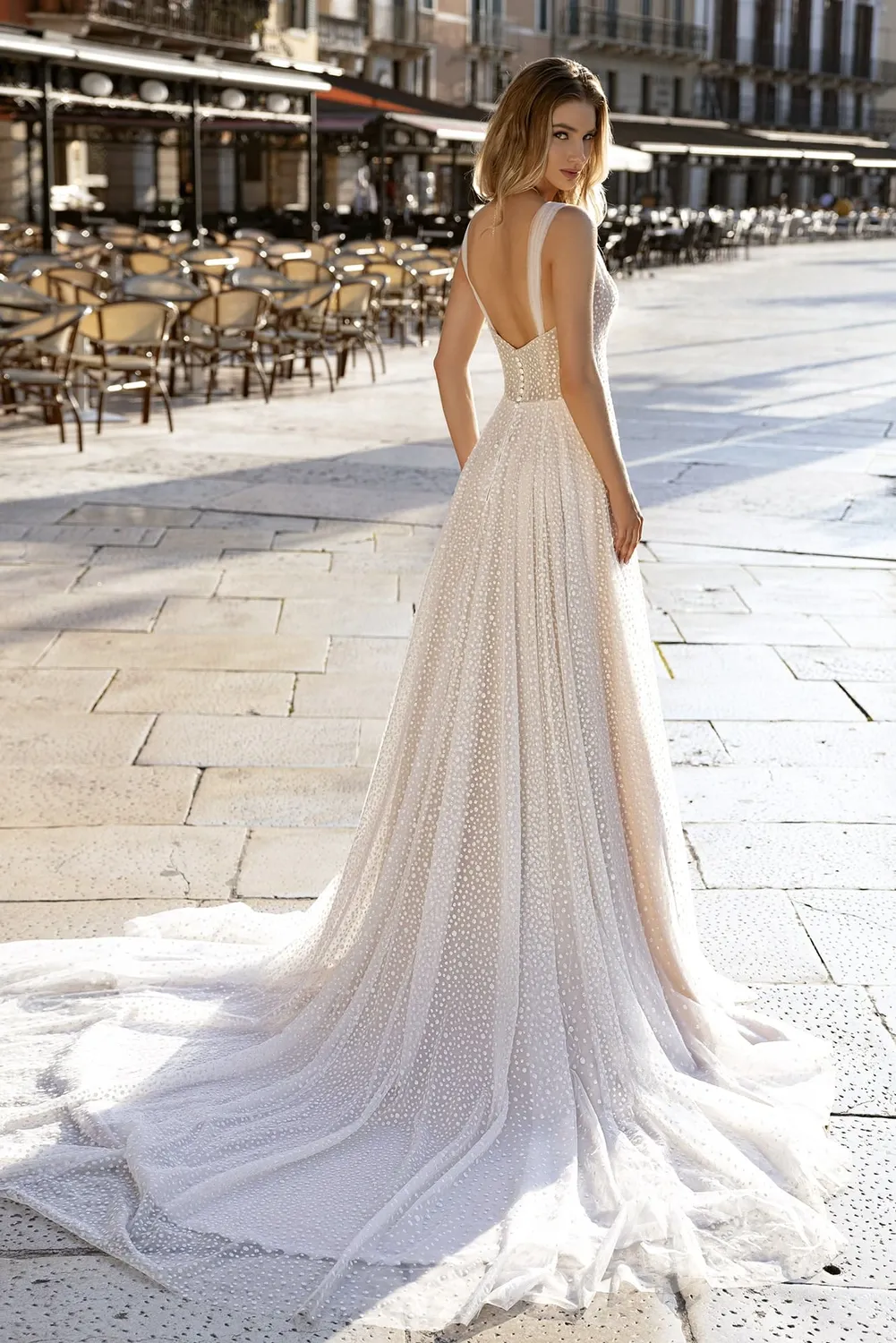 Bella by Eglantine BEL22414 brudekjole