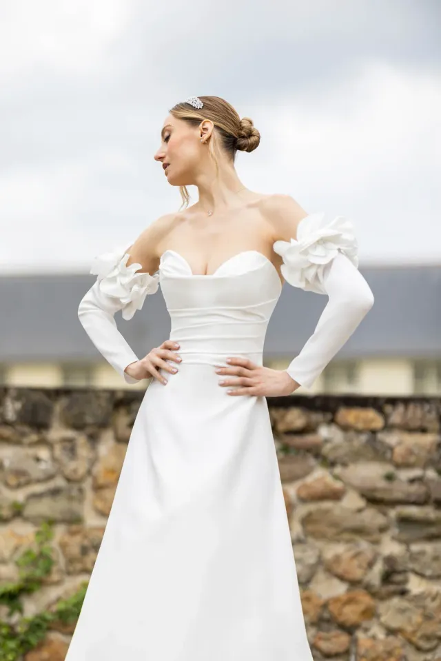 Bella by Eglantine Robe de mariée BEL22636 brudekjole standardmodel