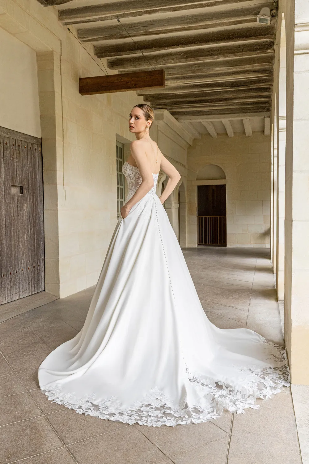 Bella by Eglantine BEL22616 brudekjole – bryllup